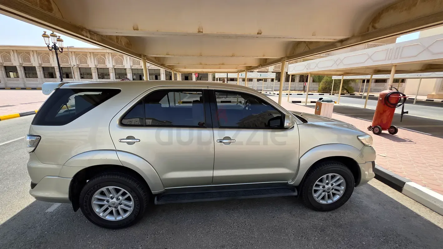 Toyota Fortuner 2.7 AT RWD (160 hp) - 3