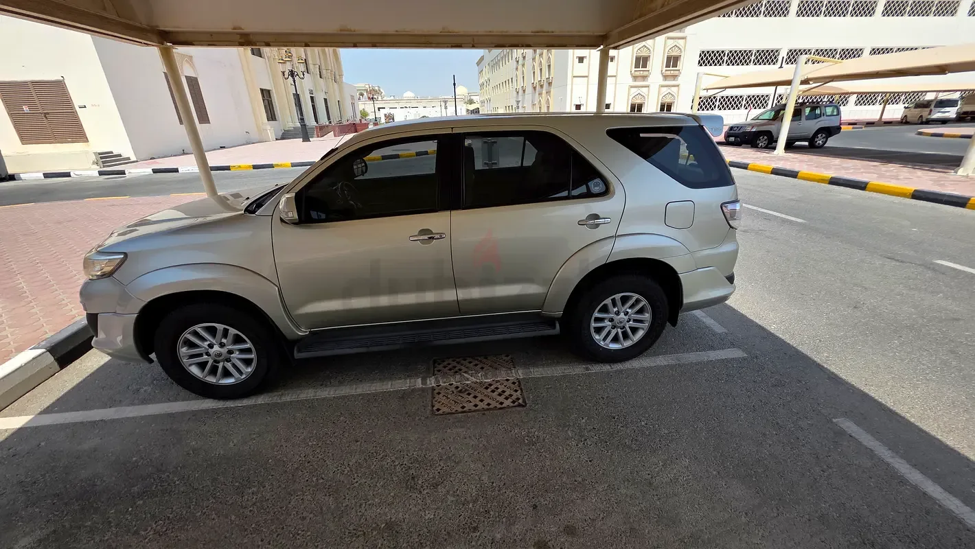 Toyota Fortuner 2.7 AT RWD (160 hp) - 4