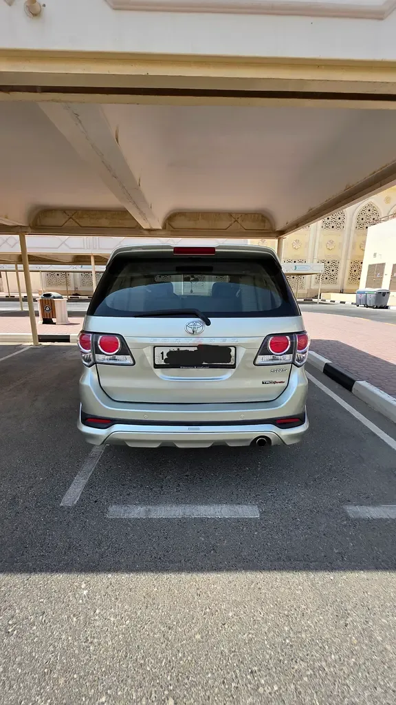 Toyota Fortuner 2.7 AT RWD (160 hp) - 2