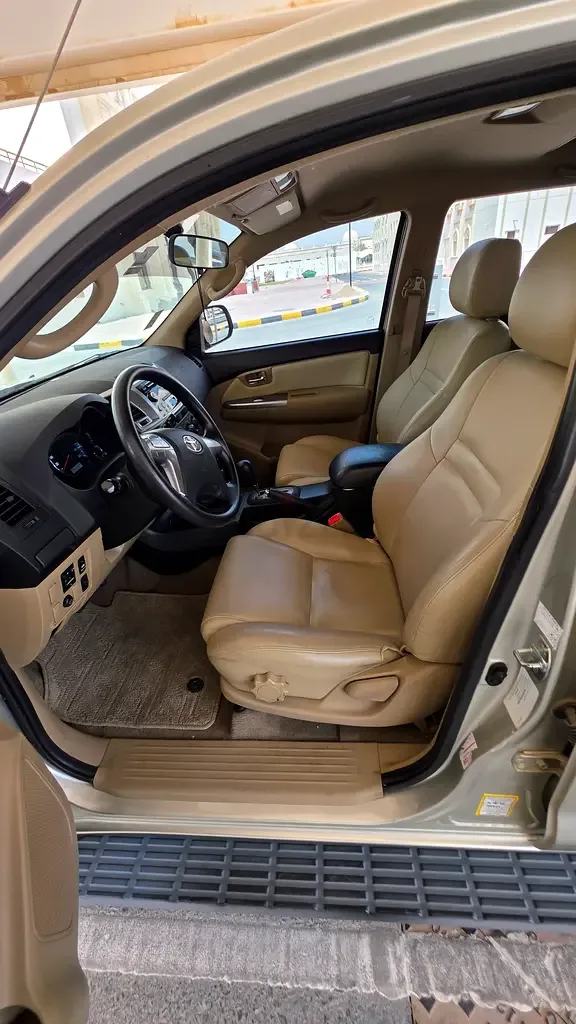 Toyota Fortuner 2.7 AT RWD (160 hp) - 6