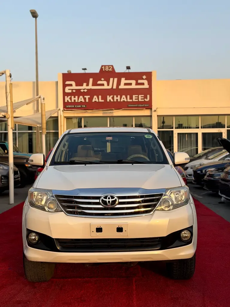 Toyota Fortuner 2.7 AT RWD (160 حصان) - 2