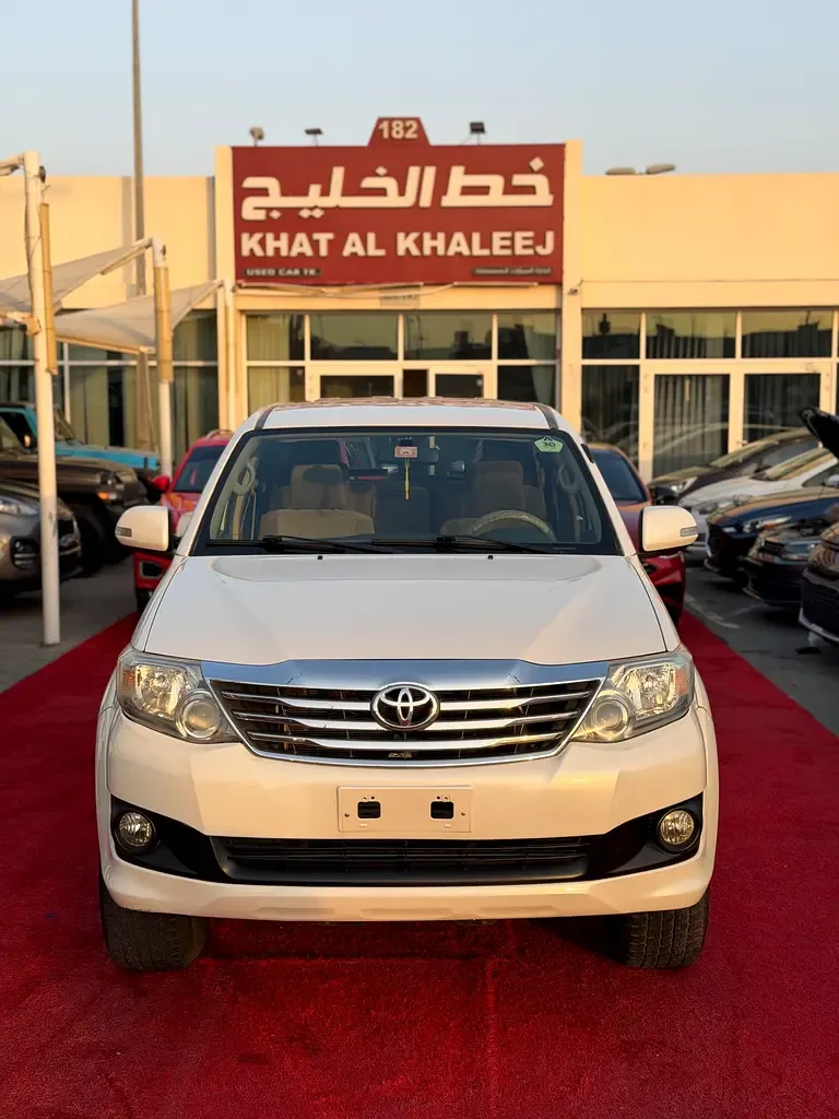 Toyota Fortuner 2.7 AT RWD (160 hp)