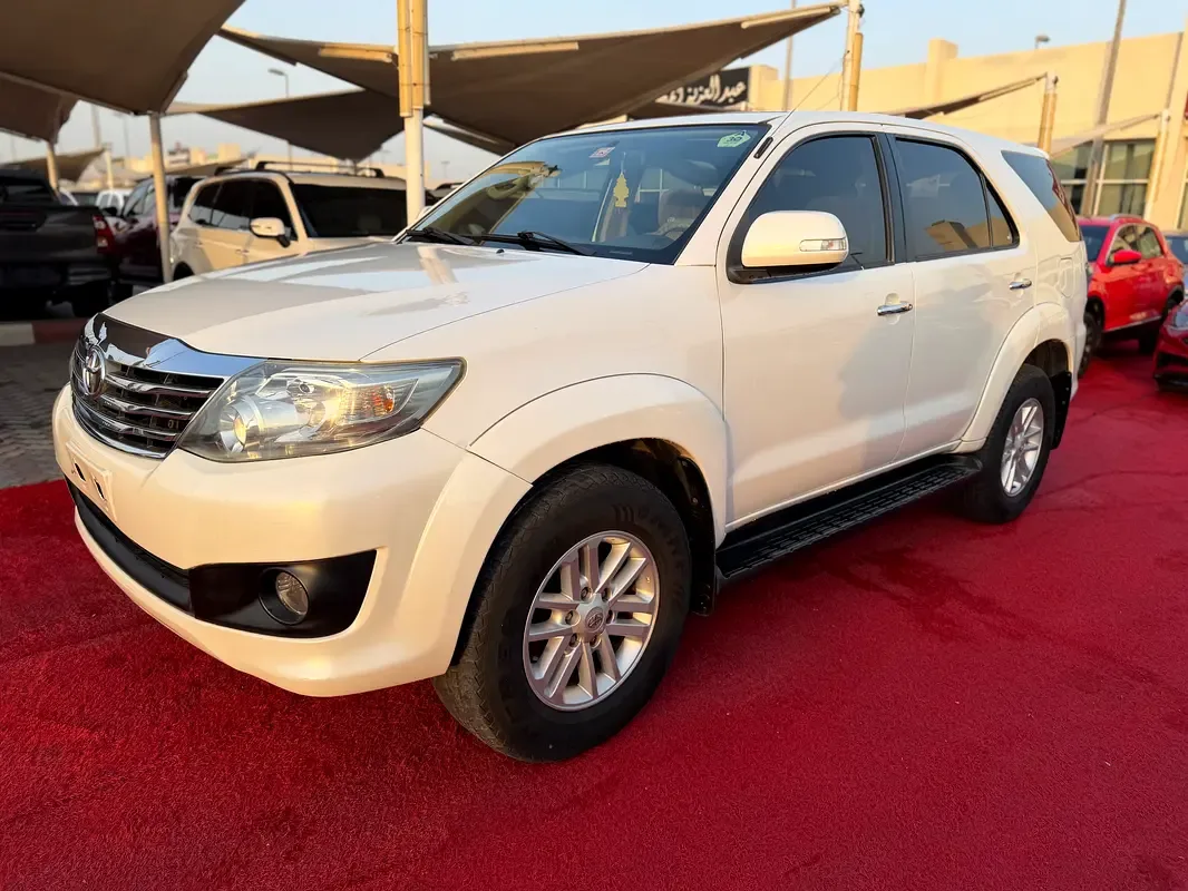 Toyota Fortuner 2.7 AT RWD (160 حصان) - 4