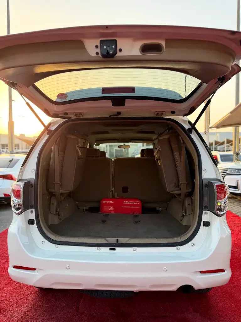 Toyota Fortuner 2.7 AT RWD (160 حصان) - 12