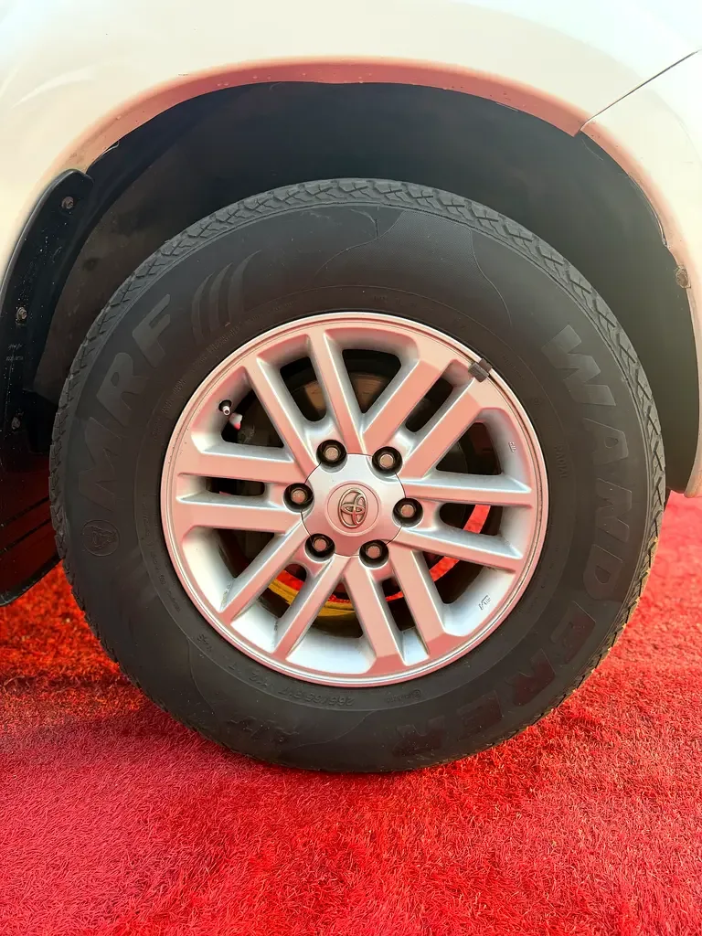 Toyota Fortuner 2.7 AT RWD (160 حصان) - 15
