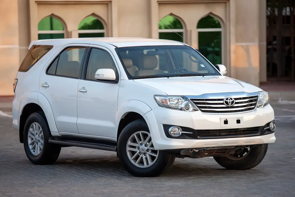 Toyota Fortuner 2.7 AT RWD (160 hp) - 2