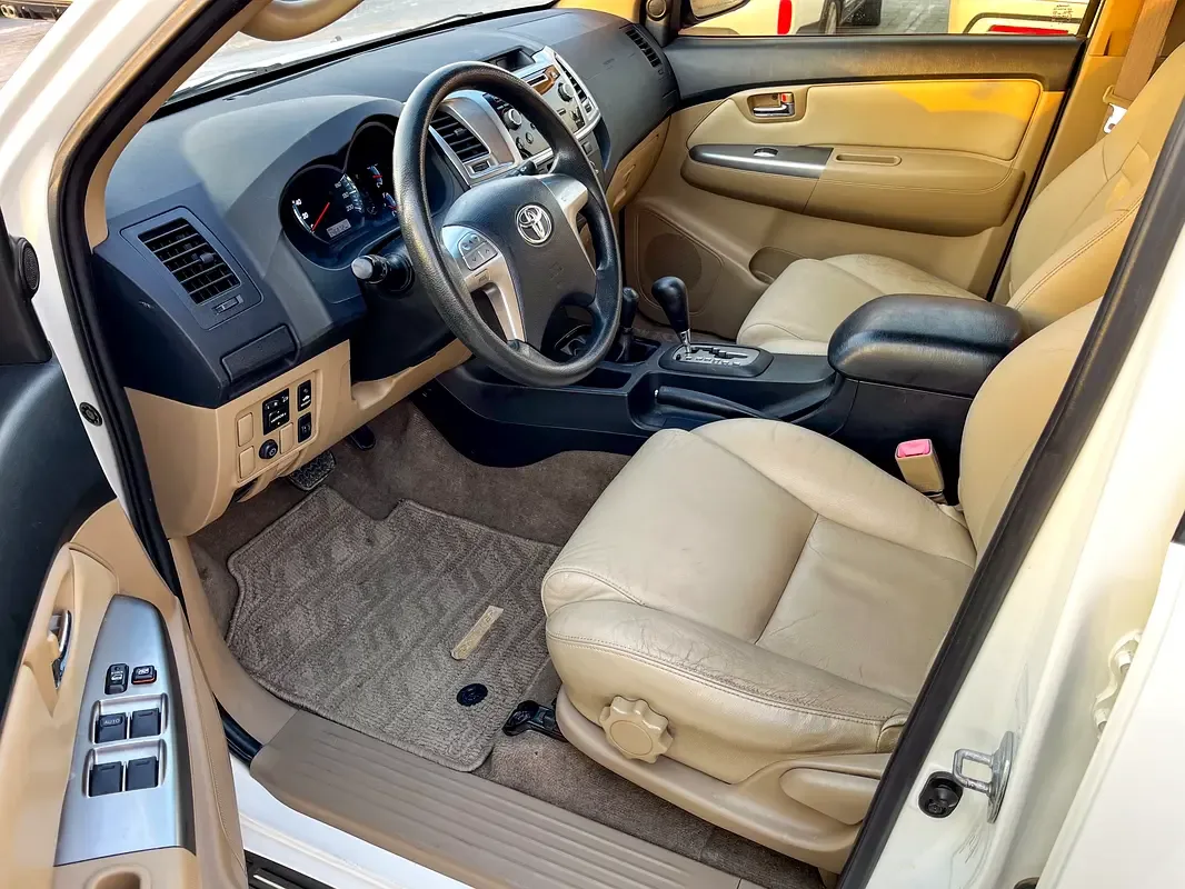 Toyota Fortuner 2.7 AT RWD (160 hp) - 14