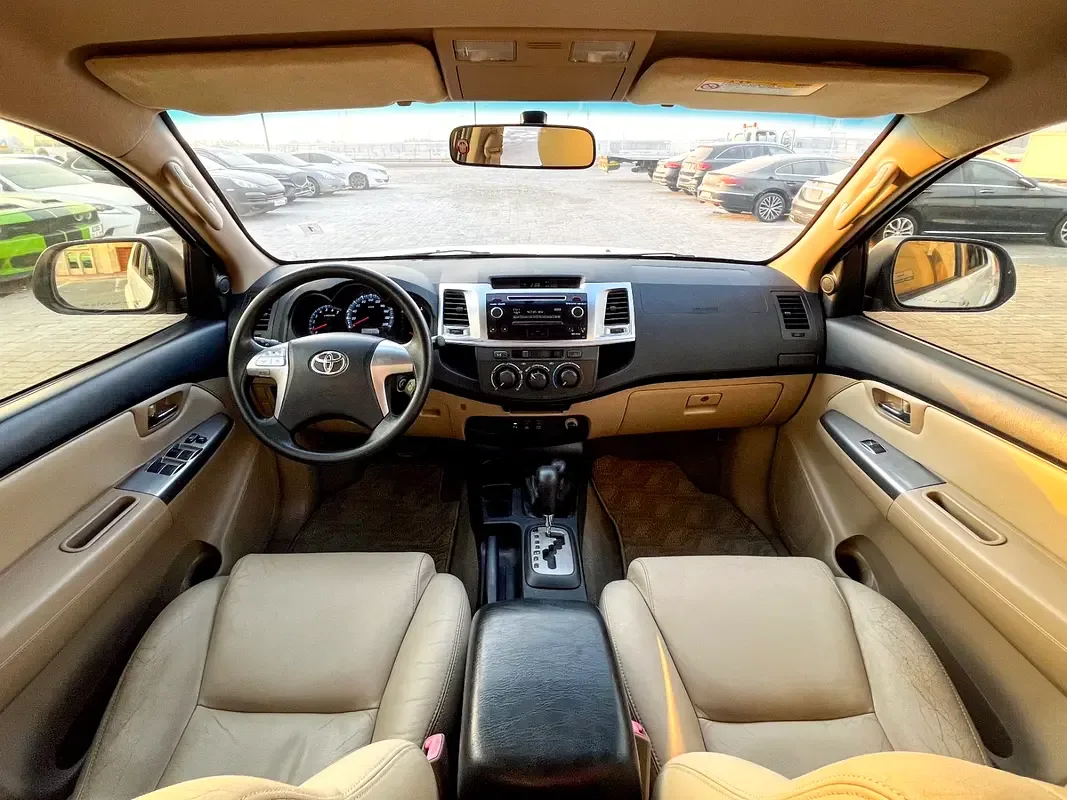 Toyota Fortuner 2.7 AT RWD (160 hp) - 12