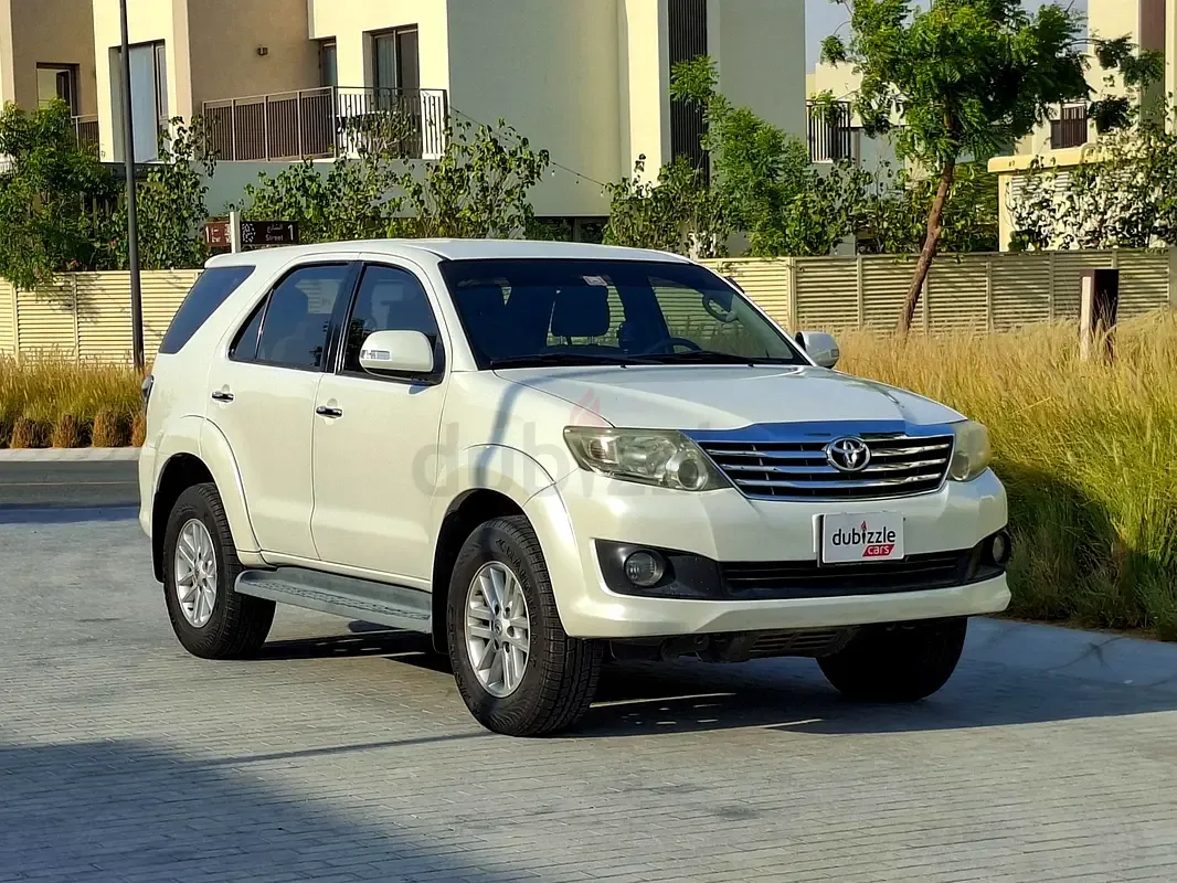 Toyota Fortuner 2.7 AT RWD (160 hp)