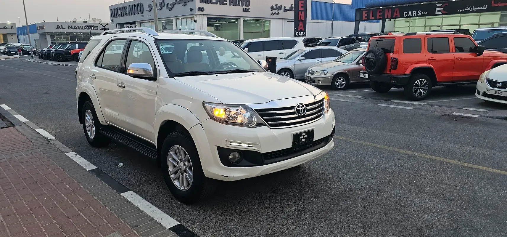 Toyota Fortuner 2.7 AT RWD (160 حصان) - 2