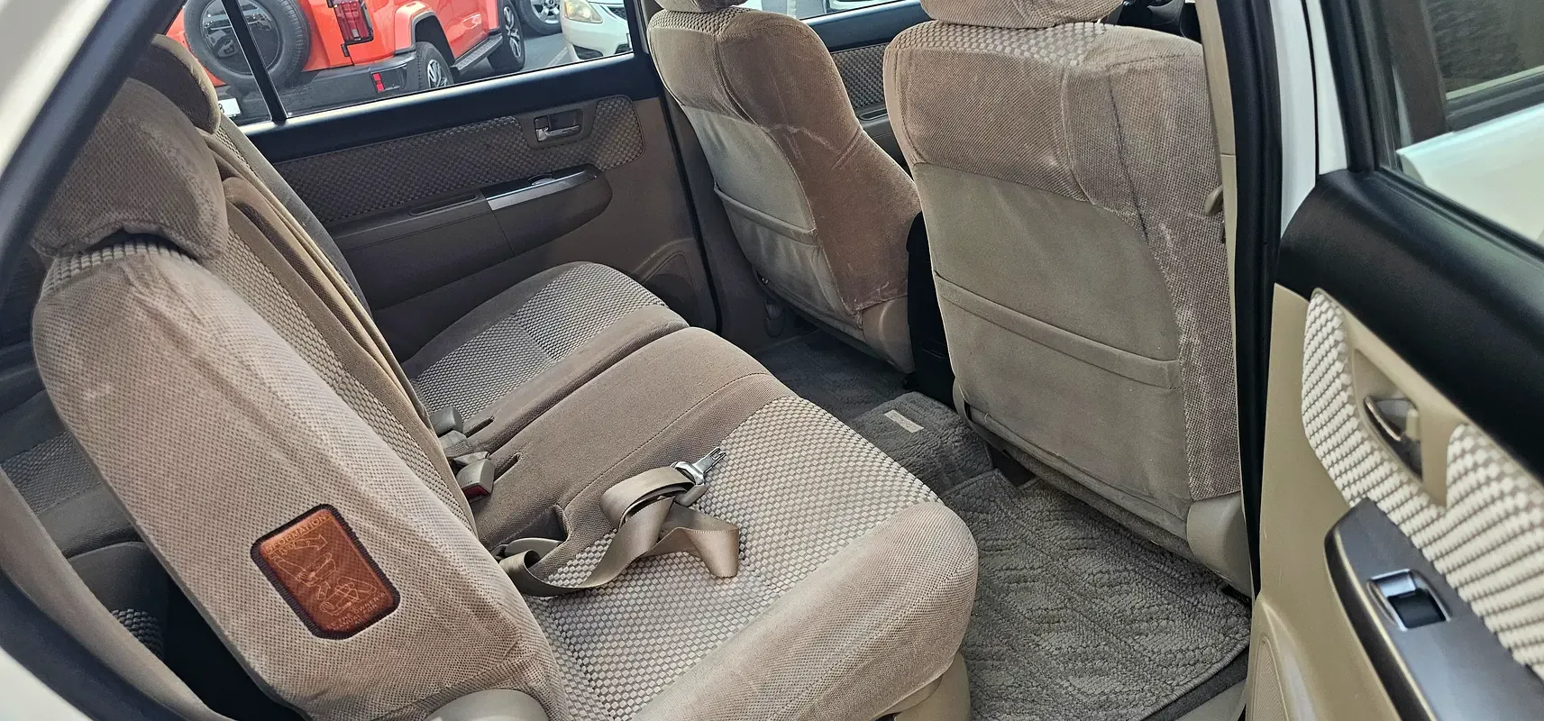 Toyota Fortuner 2.7 AT RWD (160 حصان) - 4