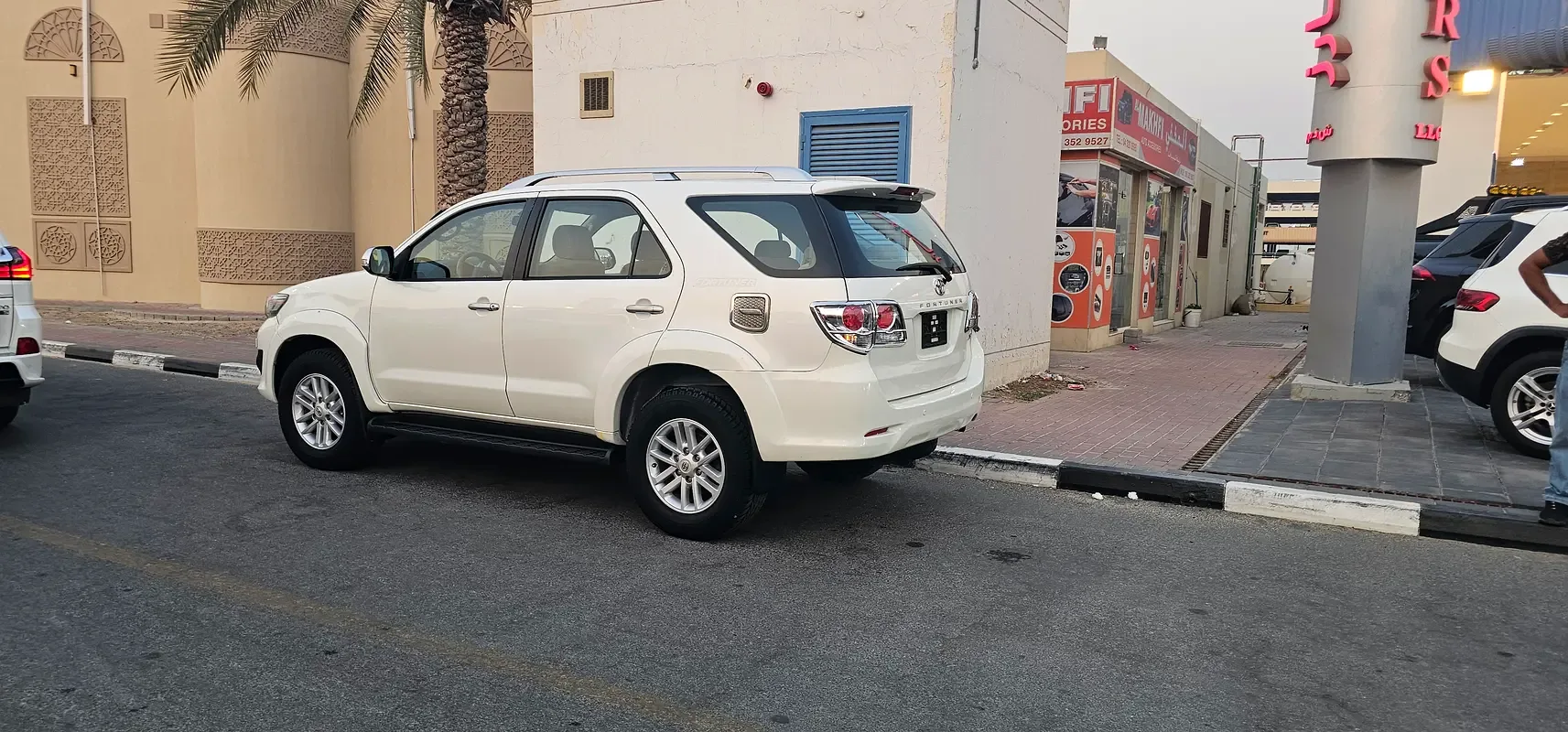 Toyota Fortuner 2.7 AT RWD (160 حصان) - 5