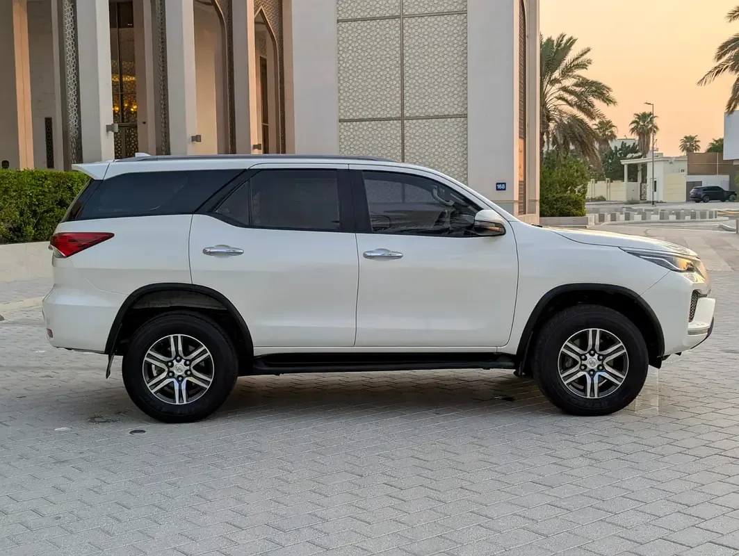 Toyota Fortuner 2.8 AT (204 حصان) - 6