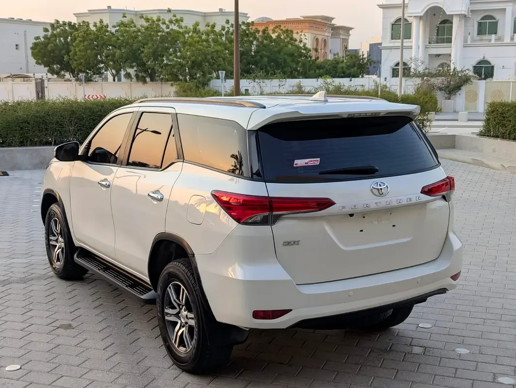 Toyota Fortuner 2.8 AT (204 حصان) - 4