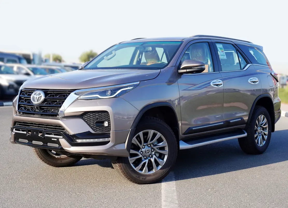 Toyota Fortuner 4.0 AT 4WD (238 hp)