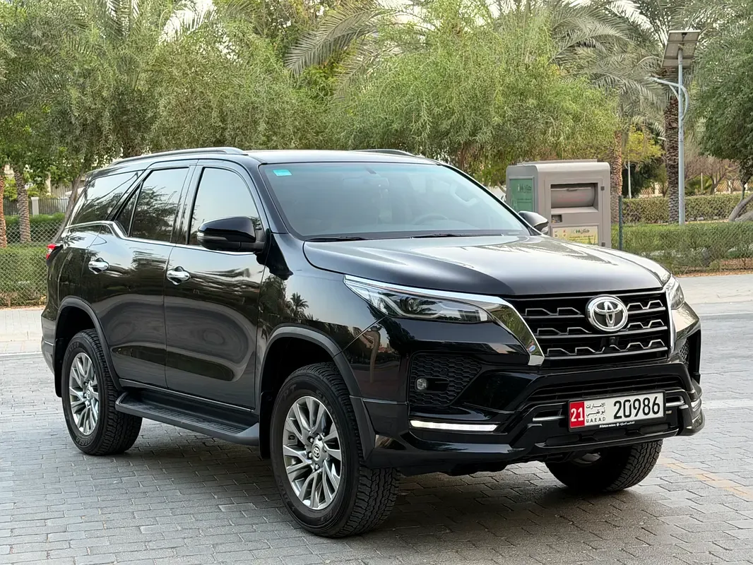 Toyota Fortuner 4.0 AT 4WD (238 hp)