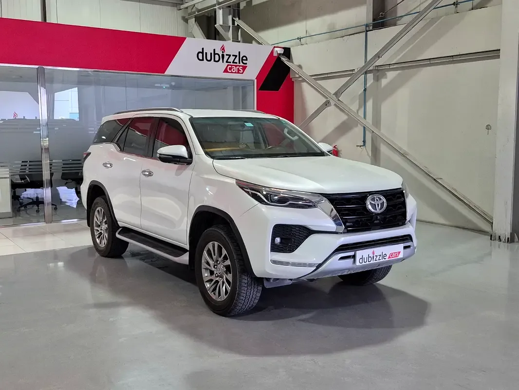 Toyota Fortuner 4.0 AT 4WD (238 hp)