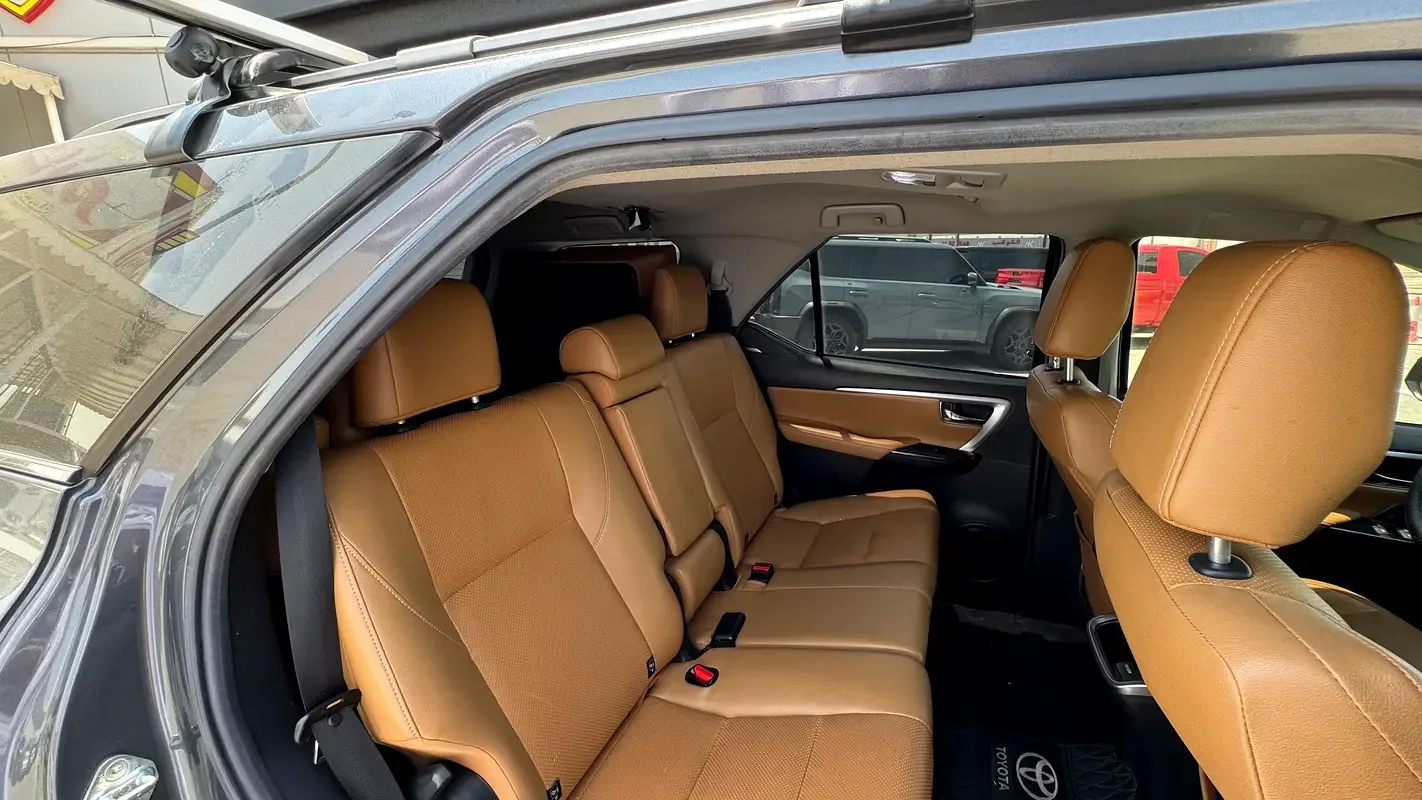 Toyota Fortuner 4.0 AT 4WD (238 hp) - 12