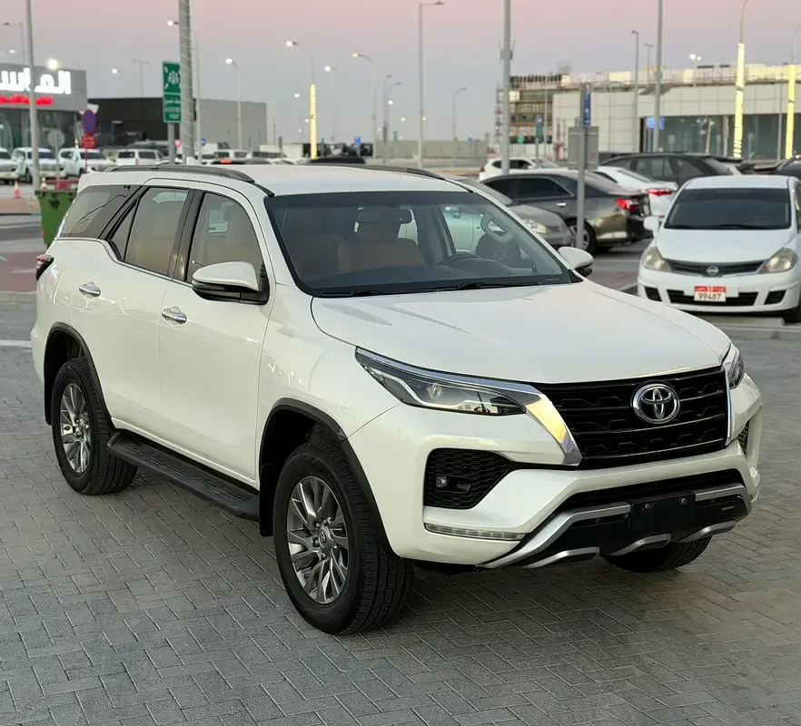 Toyota Fortuner 4.0 AT 4WD (238 حصان) - 2