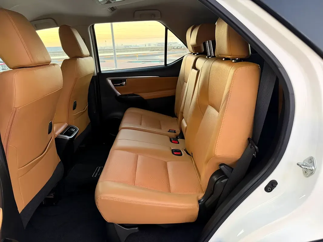 Toyota Fortuner 4.0 AT 4WD (238 حصان) - 9