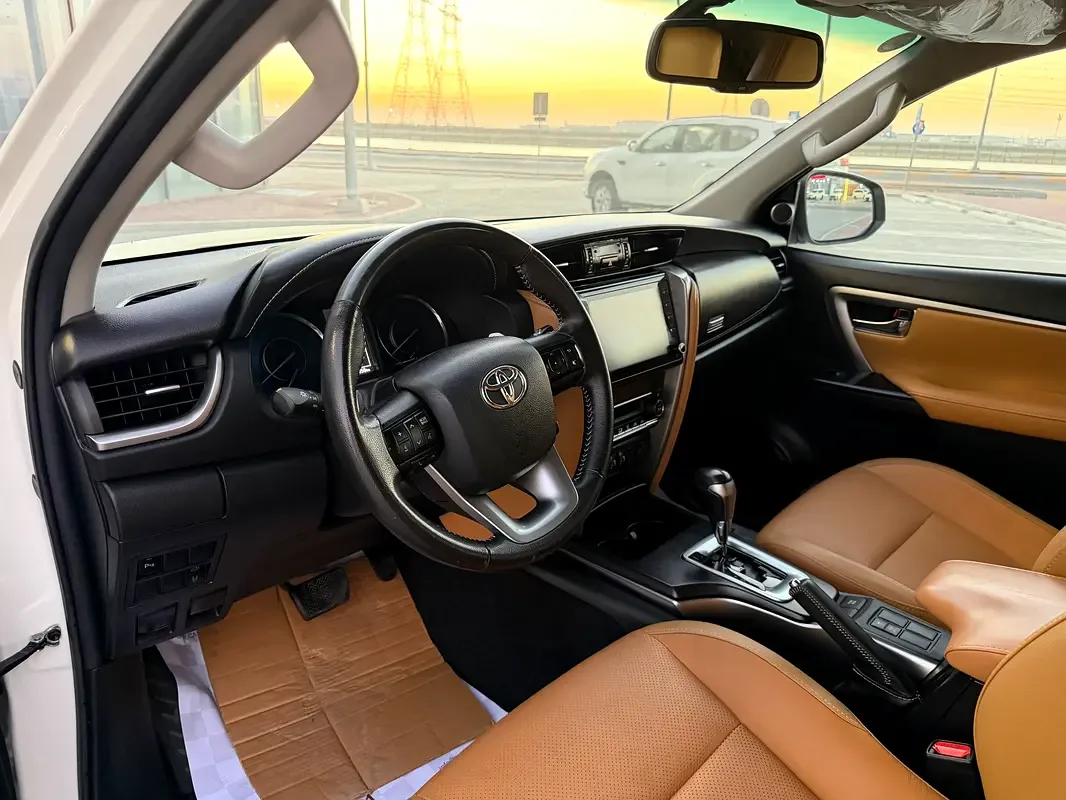Toyota Fortuner 4.0 AT 4WD (238 حصان) - 12