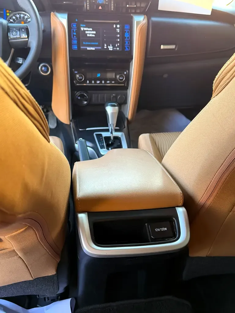 Toyota Fortuner 4.0 AT 4WD (238 hp) - 12