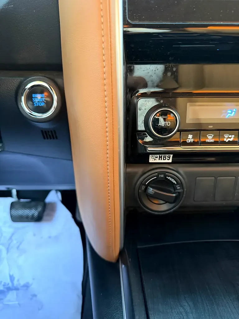 Toyota Fortuner 4.0 AT 4WD (238 hp) - 18