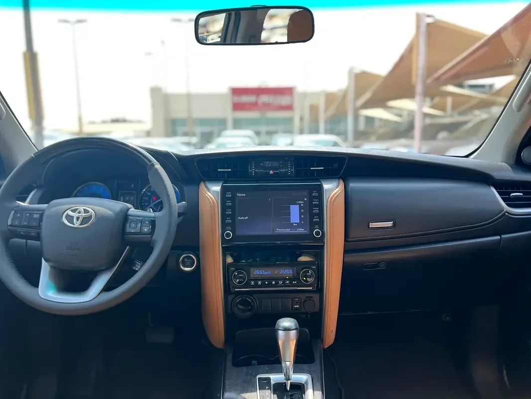 Toyota Fortuner 4.0 AT 4WD (238 hp) - 7