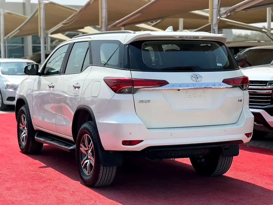 Toyota Fortuner 4.0 AT 4WD (238 hp) - 4