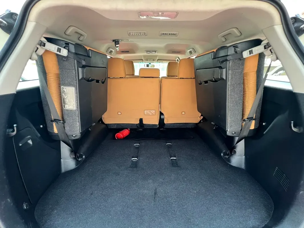 Toyota Fortuner 4.0 AT 4WD (238 hp) - 14