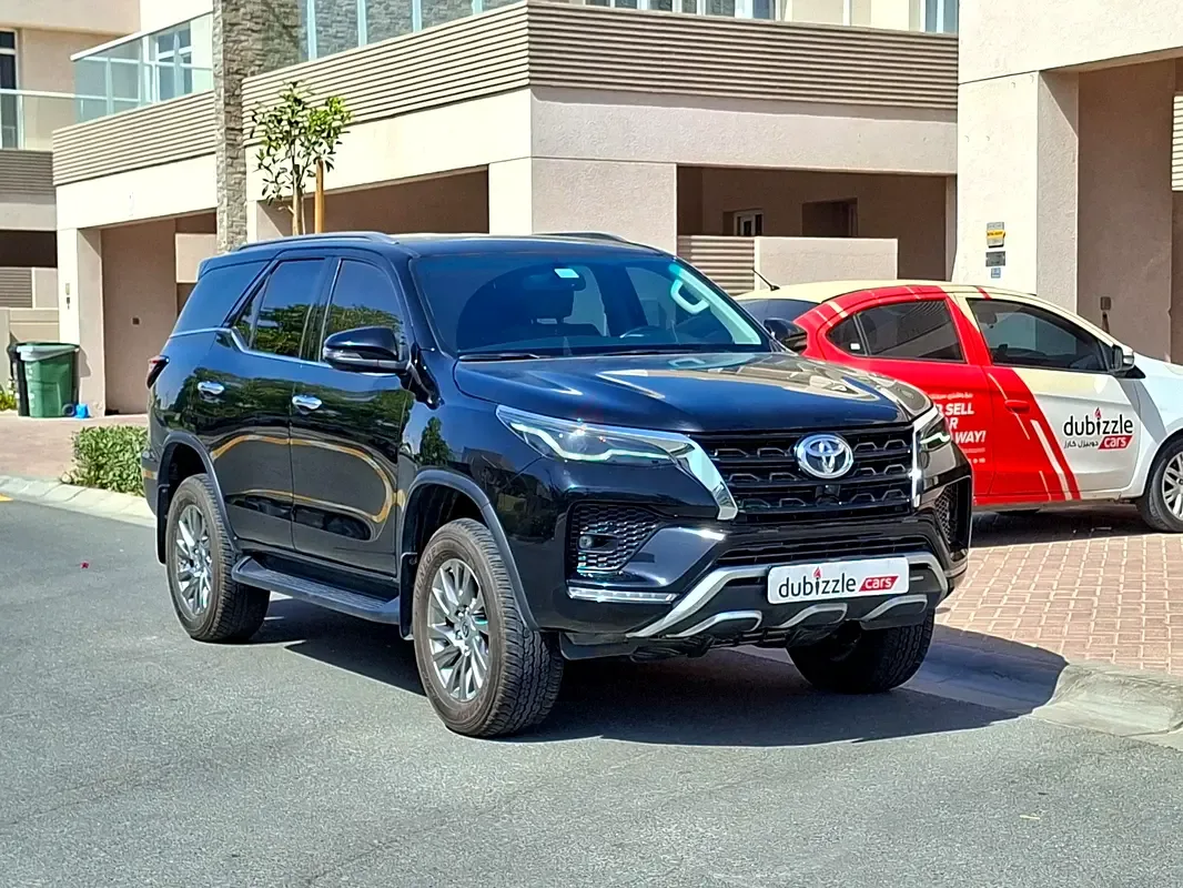 Toyota Fortuner 4.0 AT 4WD (238 hp)