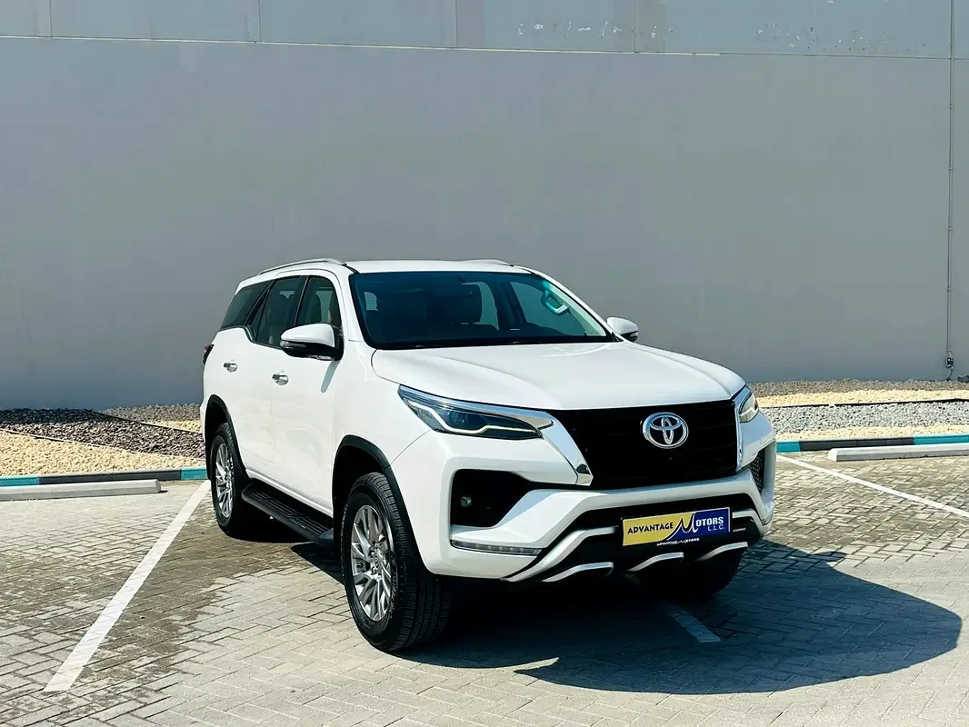 Toyota Fortuner 4.0 AT 4WD (238 hp)