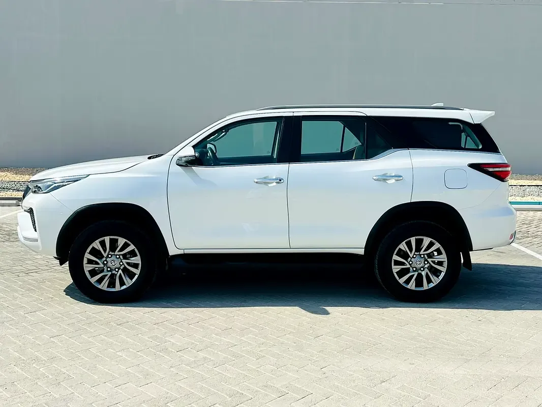 Toyota Fortuner 4.0 AT 4WD (238 hp) - 3