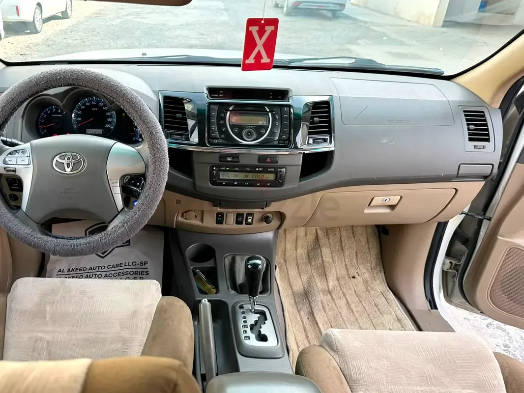 Toyota Fortuner 4.0 AT RWD (235 hp) - 4