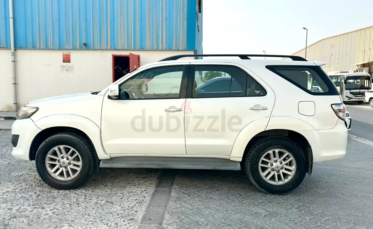 Toyota Fortuner 4.0 AT RWD (235 hp) - 3