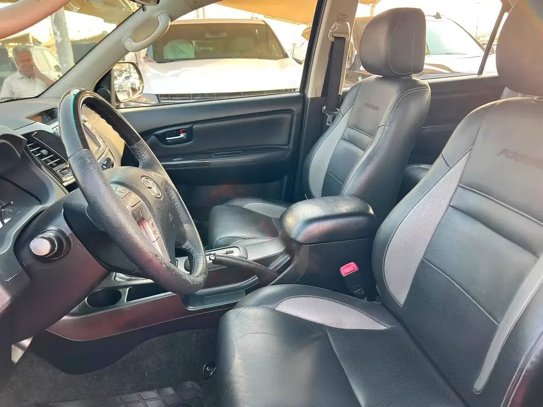 Toyota Fortuner 4.0 AT RWD (235 hp) - 8