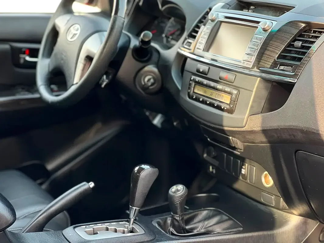 Toyota Fortuner 4.0 AT RWD (235 hp) - 15
