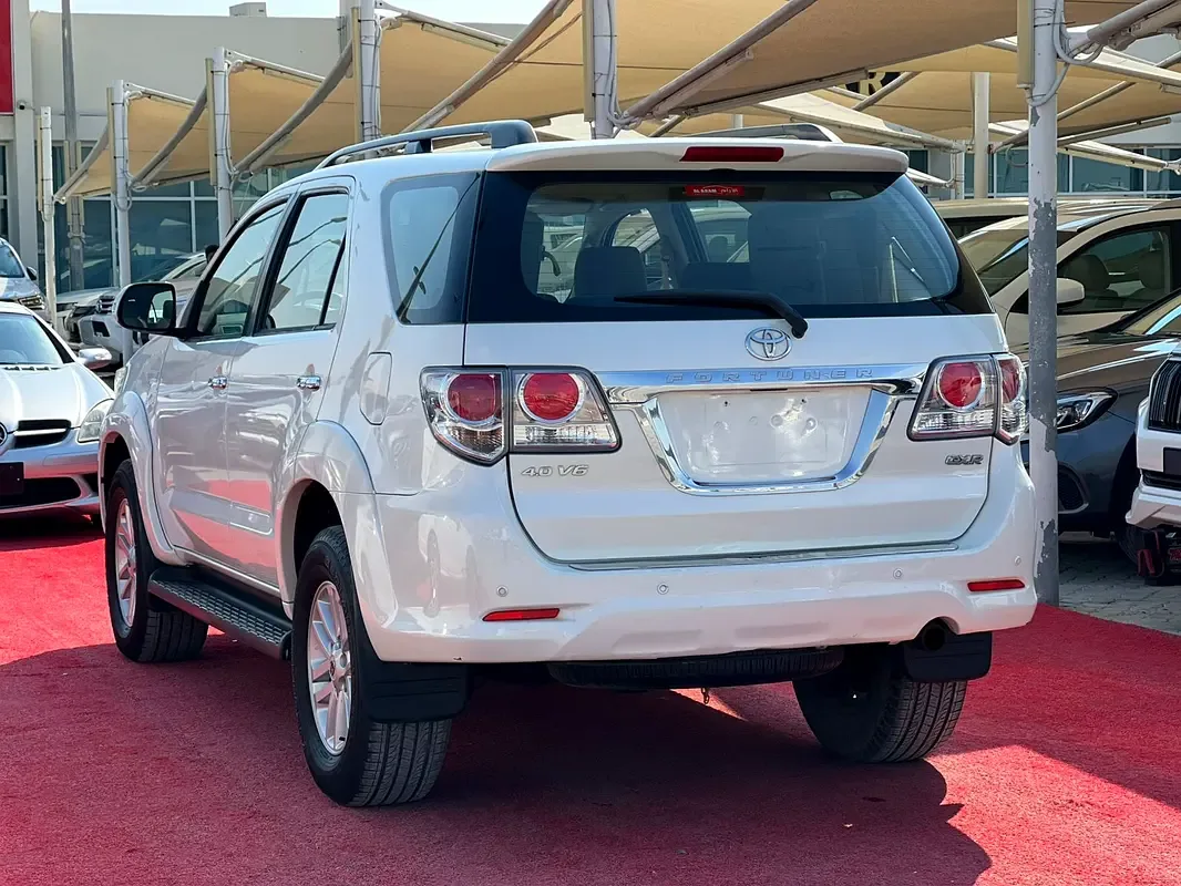 Toyota Fortuner 4.0 AT RWD (235 hp) - 4