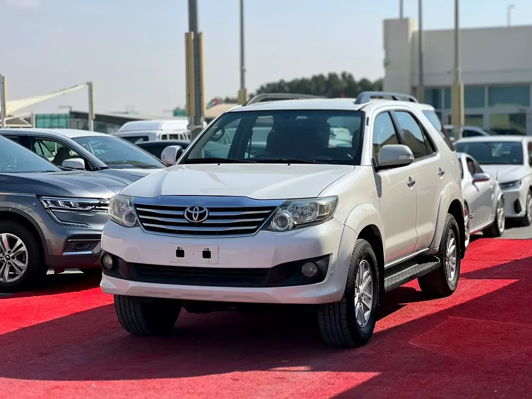 Toyota Fortuner 4.0 AT RWD (235 hp) - 3