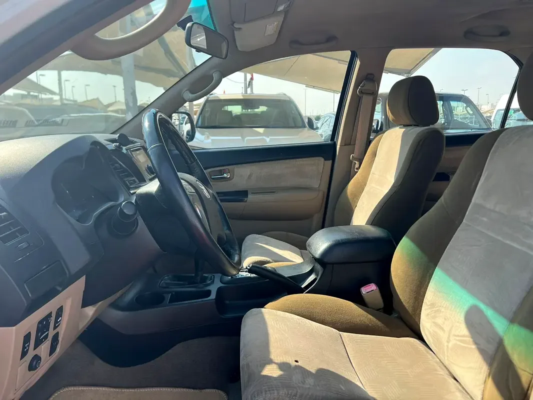 Toyota Fortuner 4.0 AT RWD (235 hp) - 9