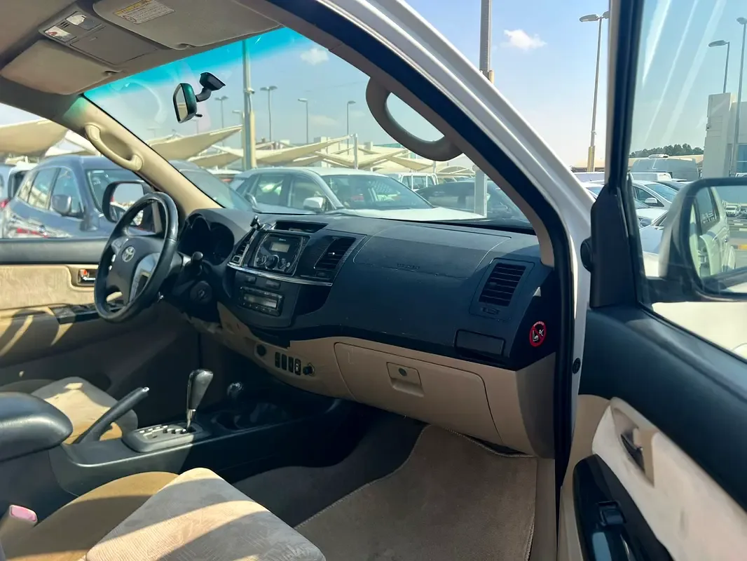 Toyota Fortuner 4.0 AT RWD (235 hp) - 10