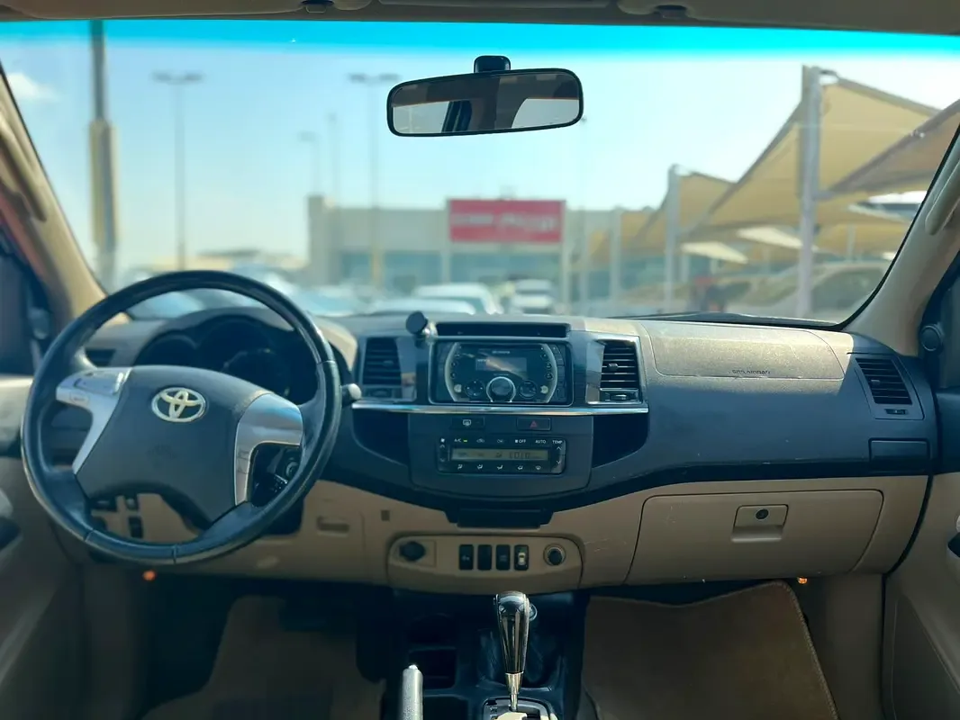 Toyota Fortuner 4.0 AT RWD (235 hp) - 15