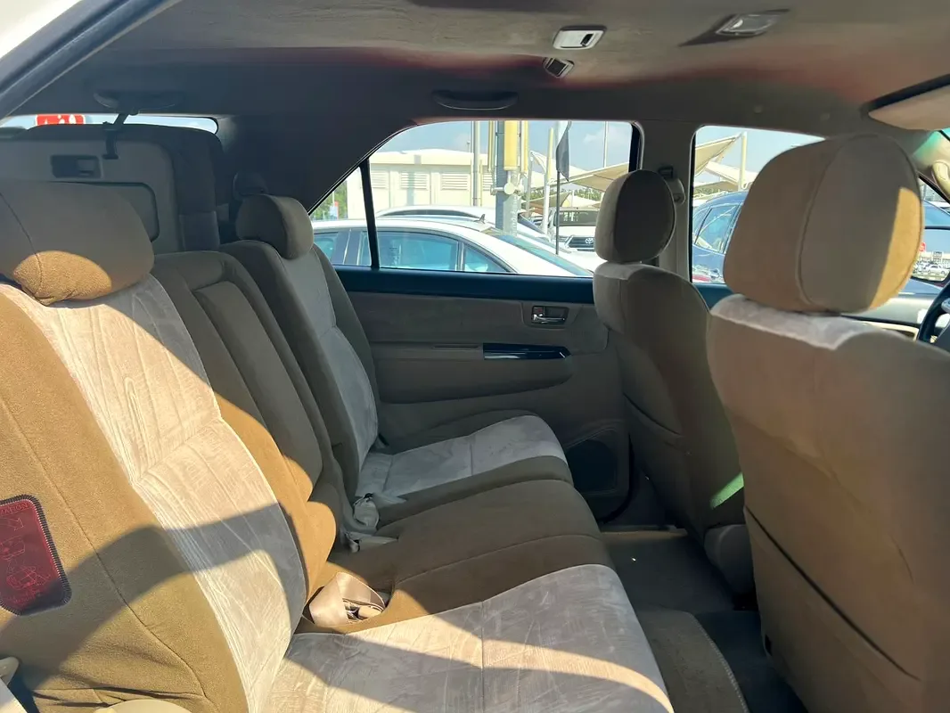 Toyota Fortuner 4.0 AT RWD (235 hp) - 13
