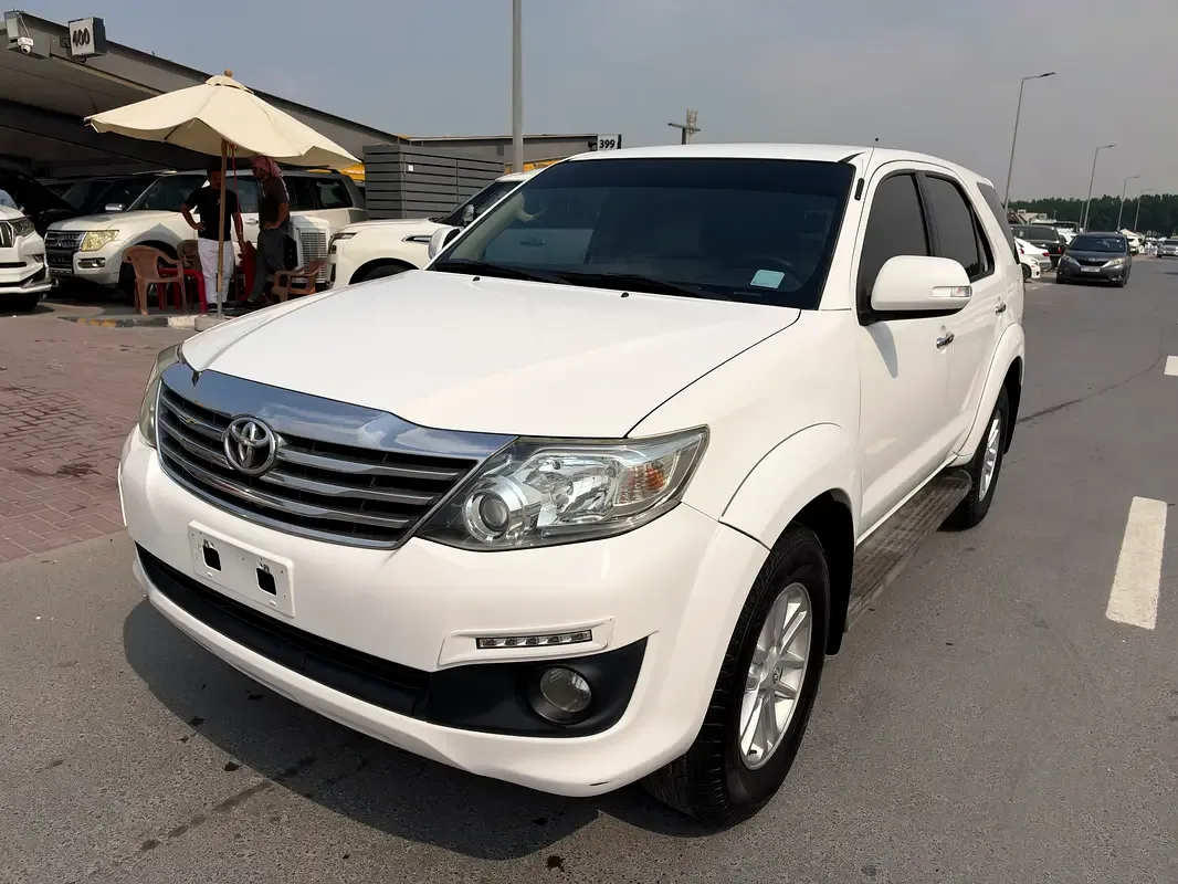 Toyota Fortuner 4.0 AT RWD (235 hp) - 3