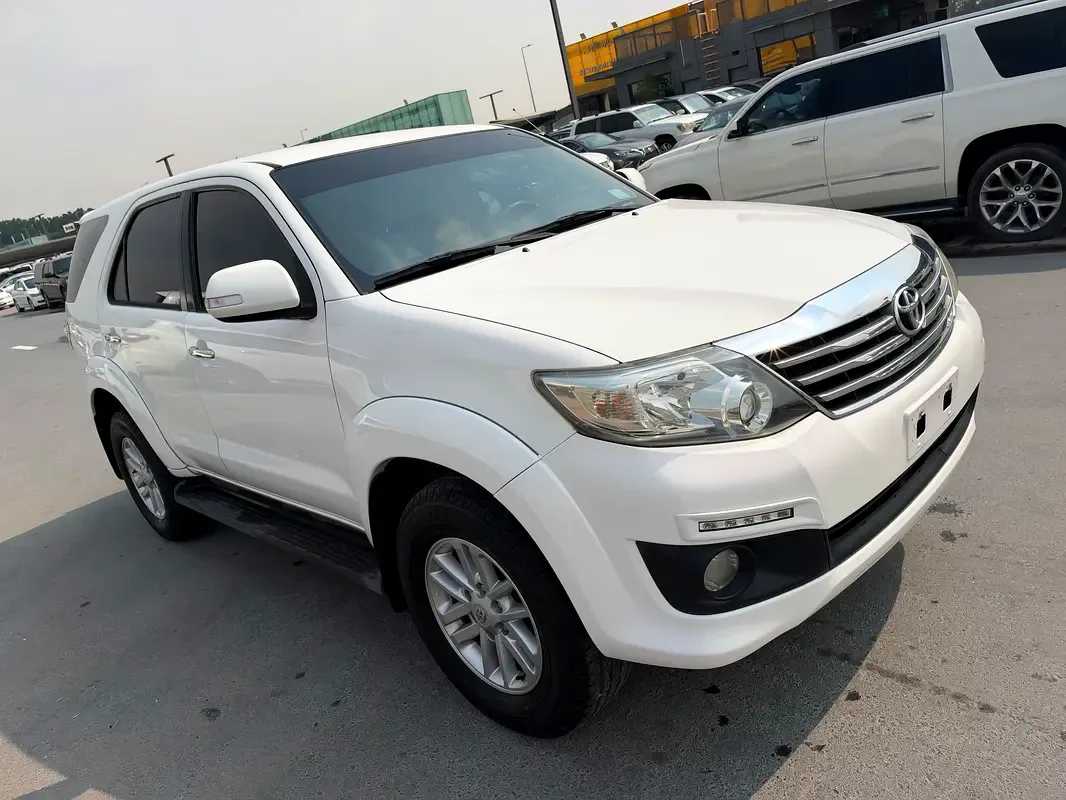 Toyota Fortuner 4.0 AT RWD (235 hp) - 4
