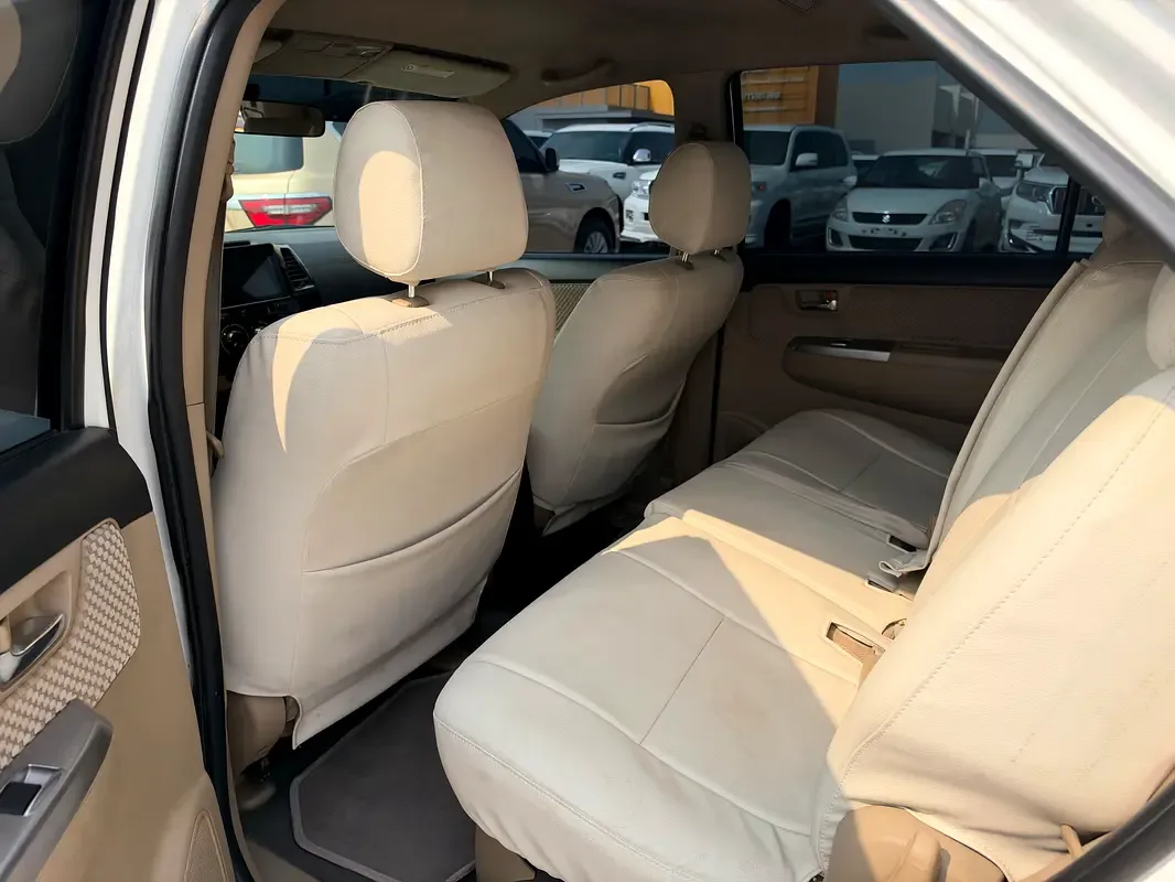 Toyota Fortuner 4.0 AT RWD (235 hp) - 5