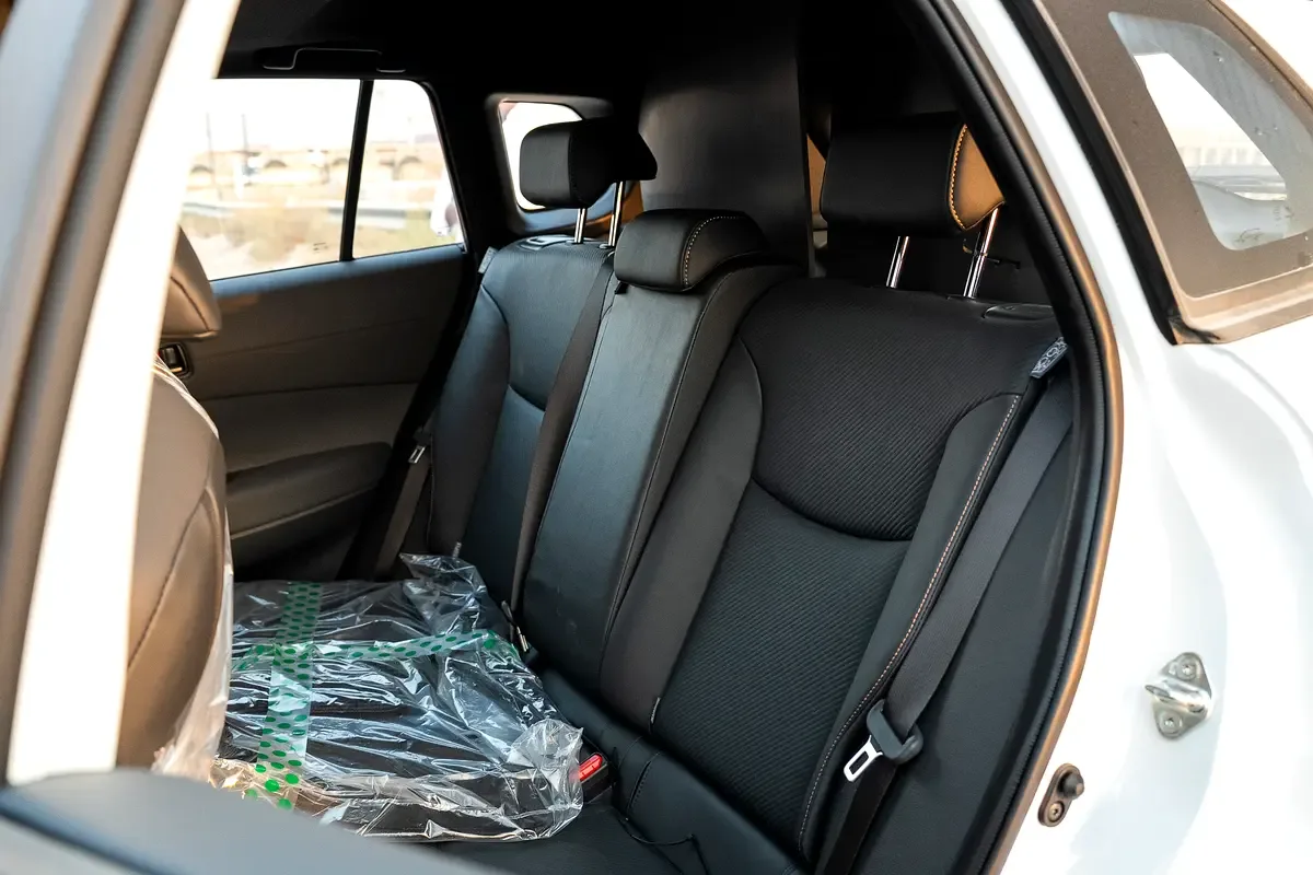 Toyota Frontlander 2.0 CVT (171 حصان) - 9