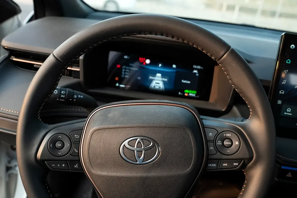 Toyota Frontlander 2.0 CVT (171 حصان) - 11