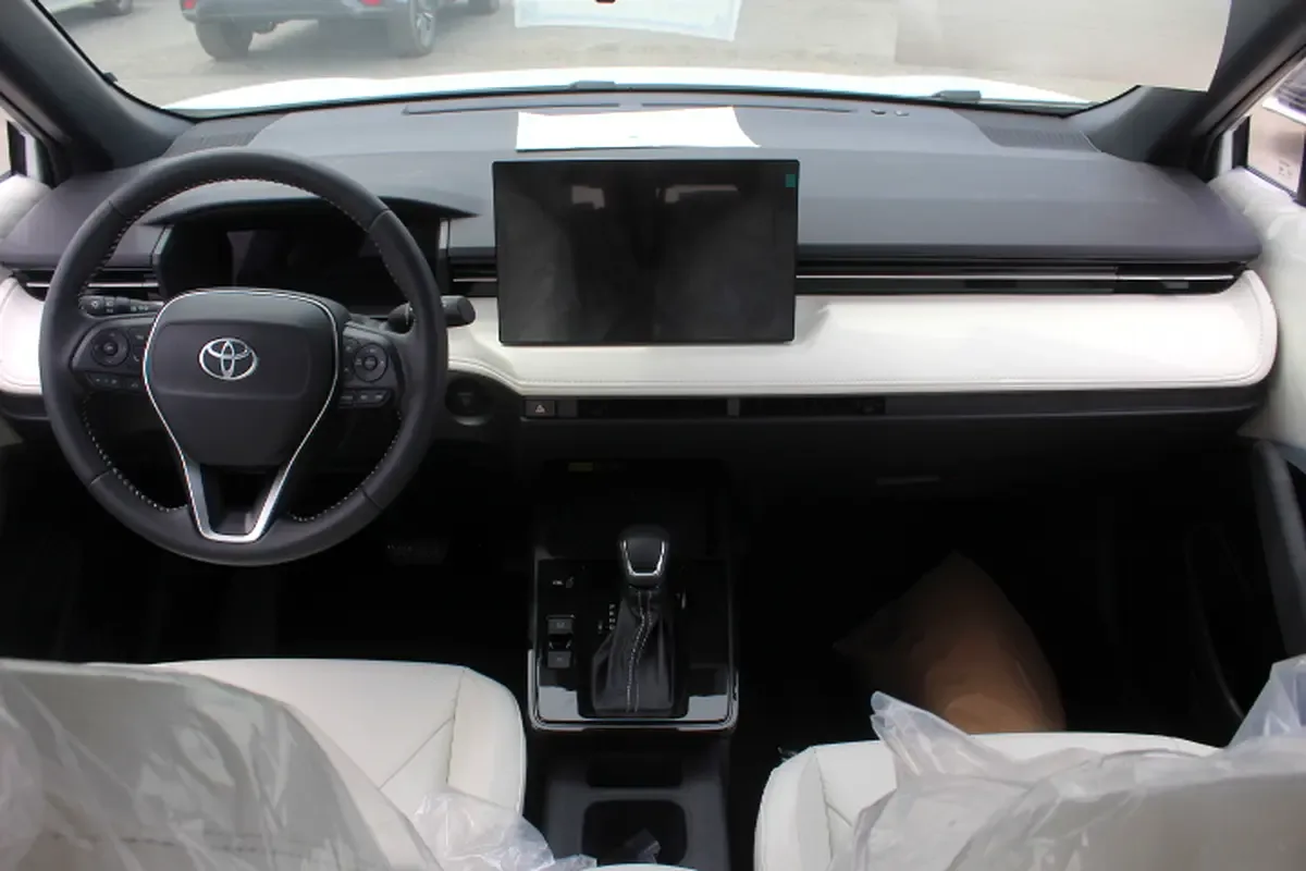 Toyota Frontlander 2.0 CVT (196 hp) - 11