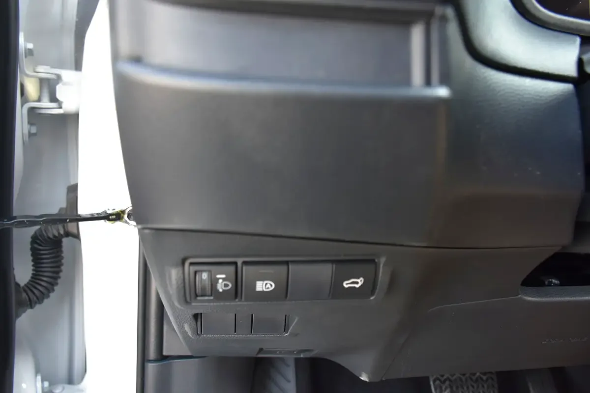 Toyota Frontlander 2.0 CVT (196 حصان) - 7